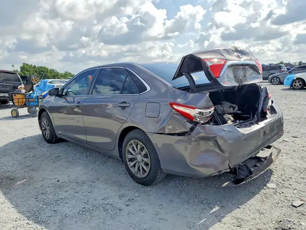 4T1BF1FK4HU287896 2017 TOYOTA CAMRY - Image 2