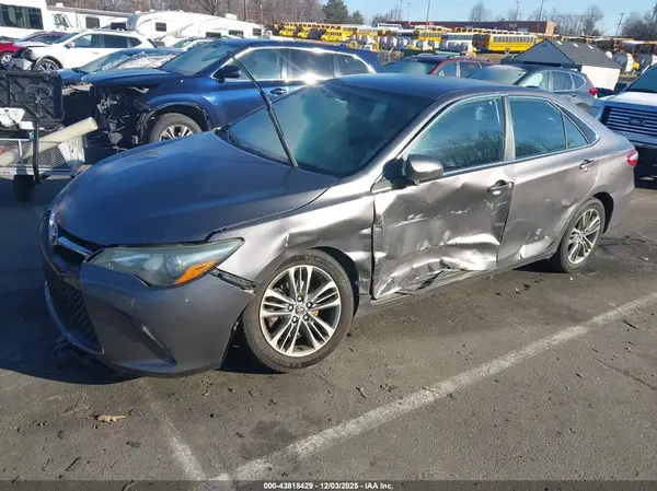 4T1BF1FK4HU288224 2017 TOYOTA CAMRY - Image 2