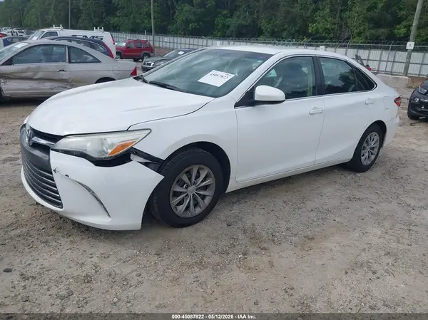 4T1BF1FK4HU289597 2017 TOYOTA CAMRY - Image 2