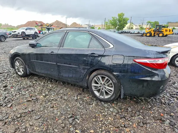 4T1BF1FK4HU290572 2017 TOYOTA CAMRY - Image 2