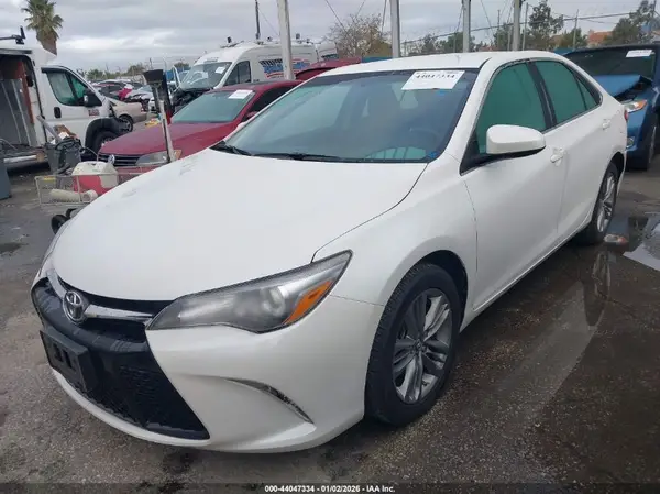 4T1BF1FK4HU295335 2017 TOYOTA CAMRY - Image 2