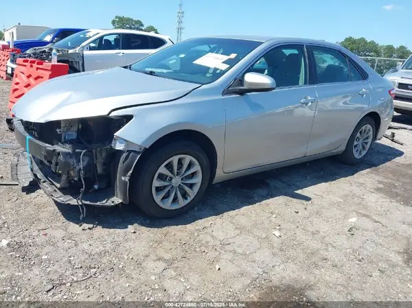 4T1BF1FK4HU295433 2017 TOYOTA CAMRY - Image 2