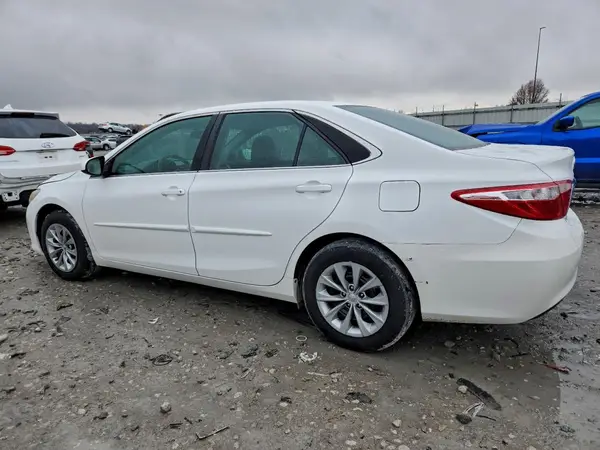 4T1BF1FK4HU295951 2017 TOYOTA CAMRY - Image 2