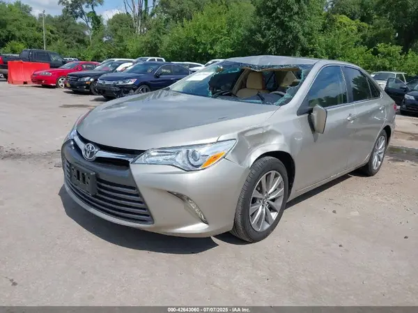 4T1BF1FK4HU297912 2017 TOYOTA CAMRY - Image 2