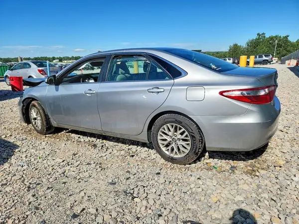 4T1BF1FK4HU300517 2017 TOYOTA CAMRY - Image 2