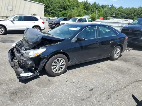 4T1BF1FK4HU304633 2017 TOYOTA CAMRY - Image 1