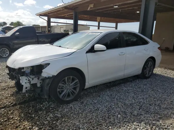 4T1BF1FK4HU305605 2017 TOYOTA CAMRY - Image 1