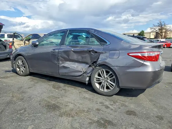 4T1BF1FK4HU306950 2017 TOYOTA CAMRY - Image 2