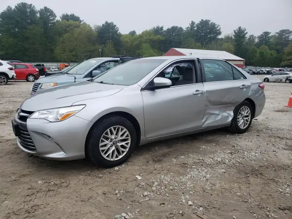 4T1BF1FK4HU308214 2017 TOYOTA CAMRY - Image 1