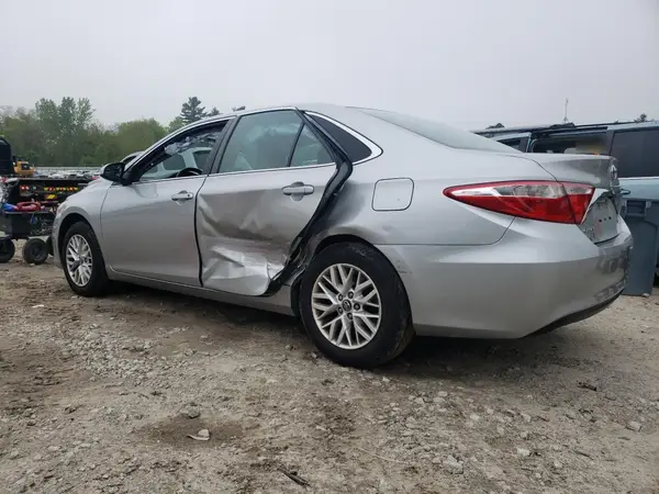 4T1BF1FK4HU308214 2017 TOYOTA CAMRY - Image 2