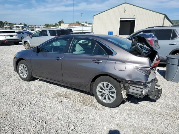 4T1BF1FK4HU308598 2017 TOYOTA CAMRY - Image 2