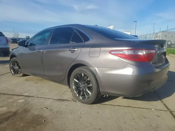 4T1BF1FK4HU309380 2017 TOYOTA CAMRY - Image 2