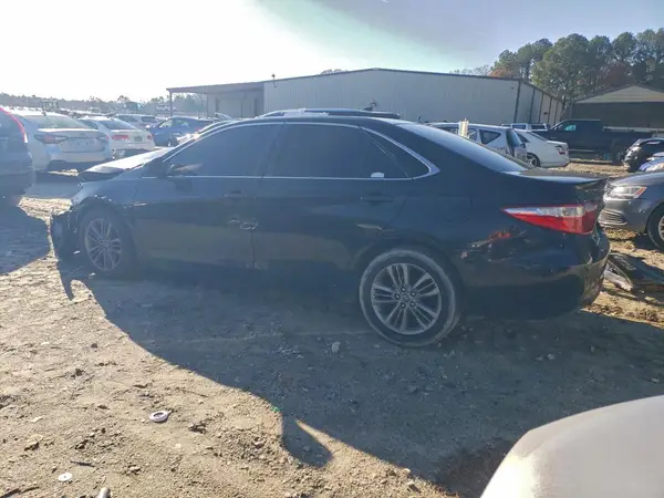 4T1BF1FK4HU310044 2017 TOYOTA CAMRY - Image 2