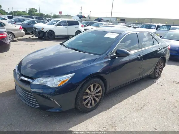 4T1BF1FK4HU311078 2017 TOYOTA CAMRY - Image 2