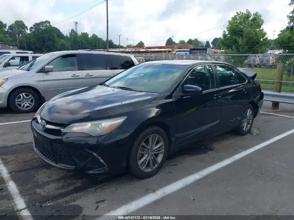 4T1BF1FK4HU312893 2017 TOYOTA CAMRY - Image 2