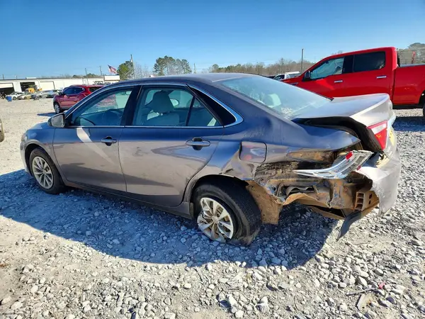 4T1BF1FK4HU314210 2017 TOYOTA CAMRY - Image 2