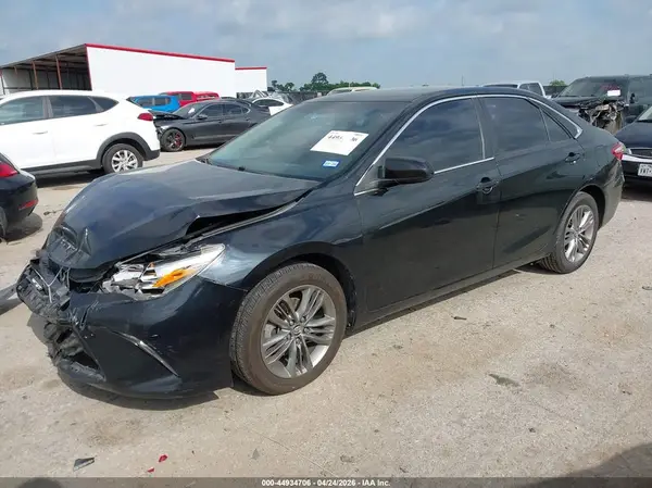4T1BF1FK4HU315129 2017 TOYOTA CAMRY - Image 2