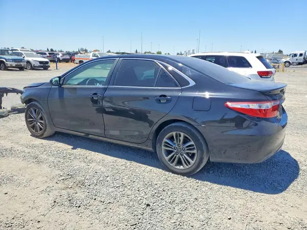 4T1BF1FK4HU315938 2017 TOYOTA CAMRY - Image 2