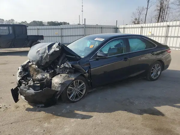 4T1BF1FK4HU317768 2017 TOYOTA CAMRY - Image 1