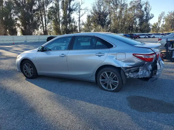 4T1BF1FK4HU320881 2017 TOYOTA CAMRY - Image 2