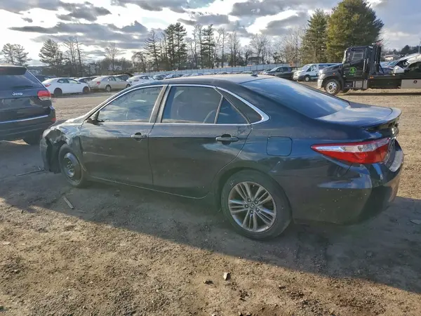 4T1BF1FK4HU322372 2017 TOYOTA CAMRY - Image 2