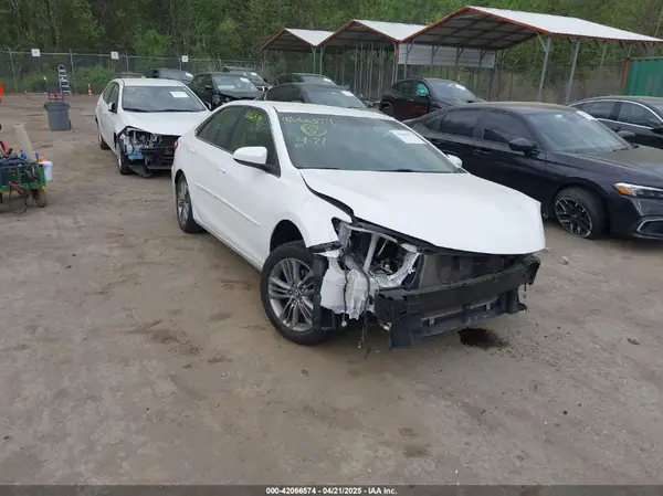 4T1BF1FK4HU323862 2017 TOYOTA CAMRY - Image 1