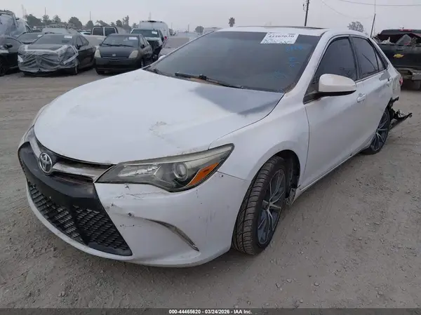 4T1BF1FK4HU324591 2017 TOYOTA CAMRY - Image 2