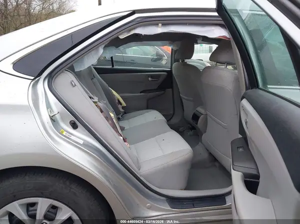 4T1BF1FK4HU325451 2017 TOYOTA CAMRY - Image 8
