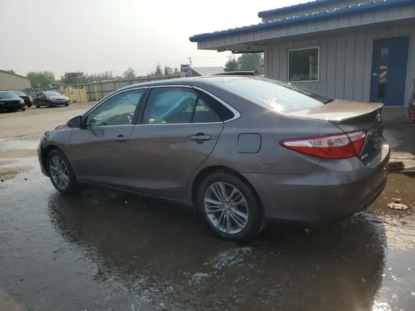 4T1BF1FK4HU325630 2017 TOYOTA CAMRY - Image 2