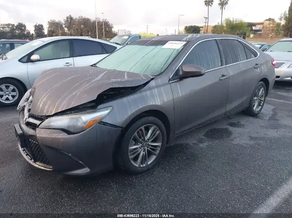 4T1BF1FK4HU327040 2017 TOYOTA CAMRY - Image 2