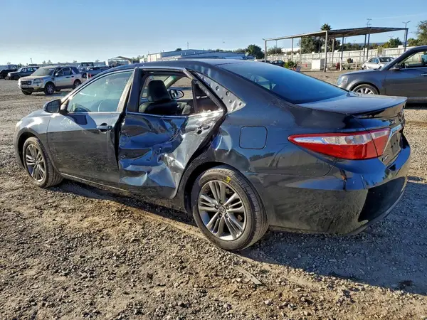 4T1BF1FK4HU327698 2017 TOYOTA CAMRY - Image 2