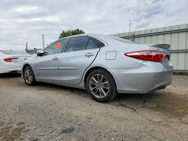 4T1BF1FK4HU328821 2017 TOYOTA CAMRY - Image 2