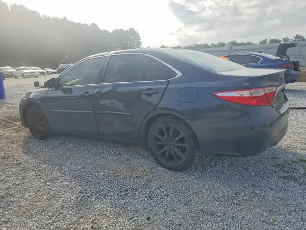 4T1BF1FK4HU329807 2017 TOYOTA CAMRY - Image 2