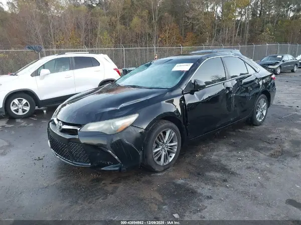 4T1BF1FK4HU330133 2017 TOYOTA CAMRY - Image 2