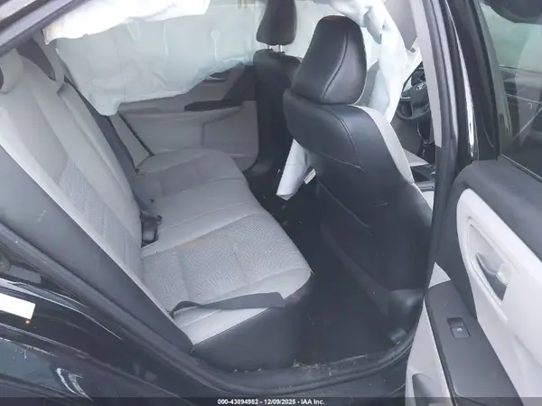 4T1BF1FK4HU330133 2017 TOYOTA CAMRY - Image 8