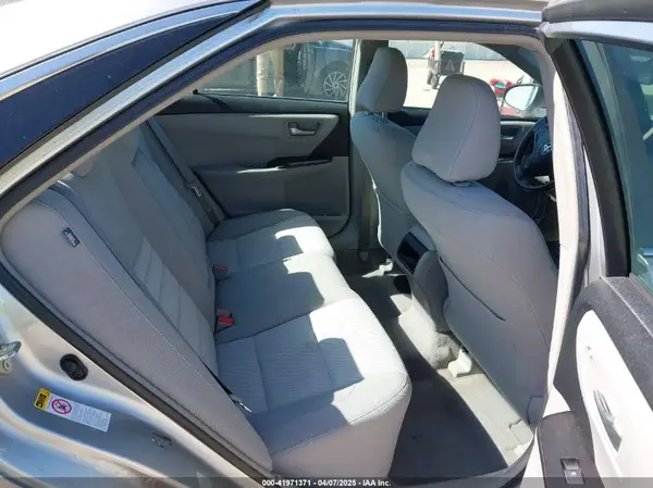 4T1BF1FK4HU330259 2017 TOYOTA CAMRY - Image 8