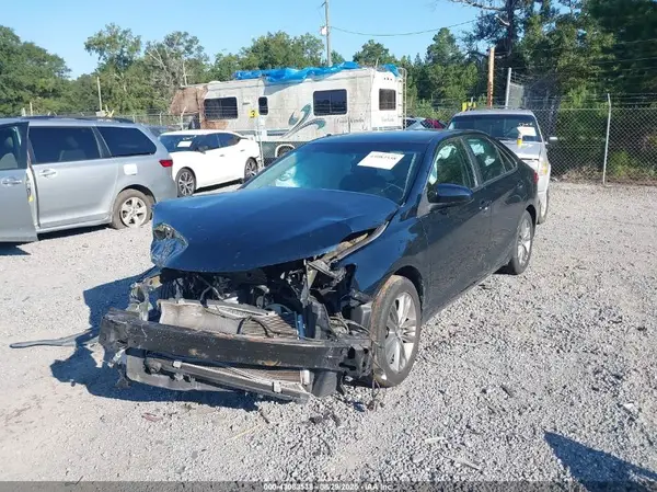 4T1BF1FK4HU331282 2017 TOYOTA CAMRY - Image 2