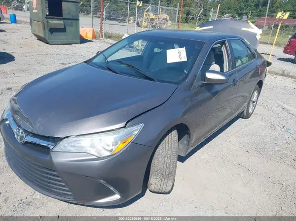 4T1BF1FK4HU331816 2017 TOYOTA CAMRY - Image 2