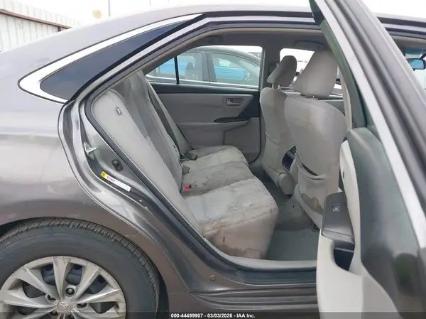 4T1BF1FK4HU333615 2017 TOYOTA CAMRY - Image 8