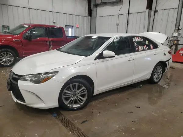 4T1BF1FK4HU334358 2017 TOYOTA CAMRY - Image 1