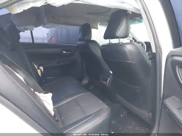 4T1BF1FK4HU334425 2017 TOYOTA CAMRY - Image 8