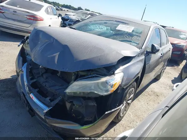 4T1BF1FK4HU334893 2017 TOYOTA CAMRY - Image 2