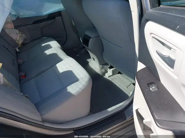 4T1BF1FK4HU334893 2017 TOYOTA CAMRY - Image 8