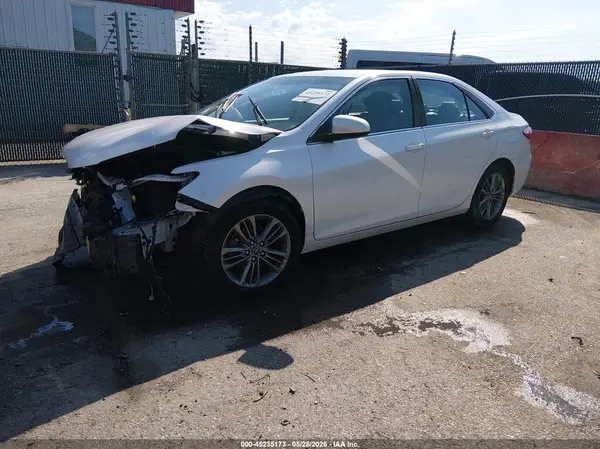 4T1BF1FK4HU336627 2017 TOYOTA CAMRY - Image 2