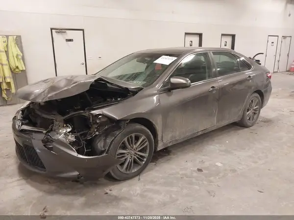4T1BF1FK4HU337941 2017 TOYOTA CAMRY - Image 2