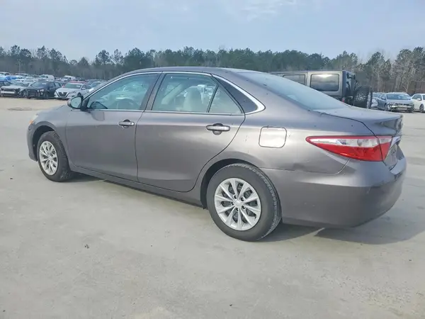 4T1BF1FK4HU341360 2017 TOYOTA CAMRY - Image 2