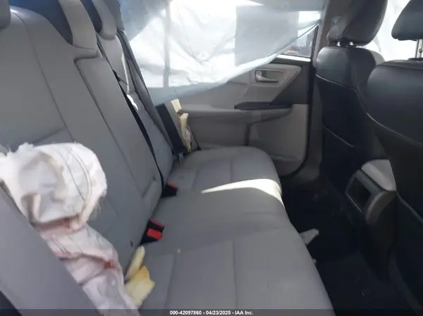 4T1BF1FK4HU341696 2017 TOYOTA CAMRY - Image 8