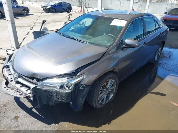 4T1BF1FK4HU342153 2017 TOYOTA CAMRY - Image 2