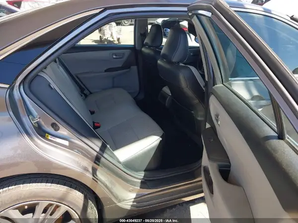 4T1BF1FK4HU342153 2017 TOYOTA CAMRY - Image 8