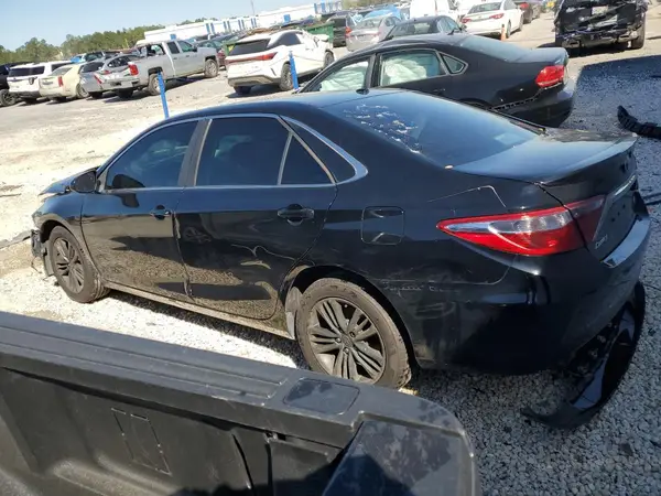 4T1BF1FK4HU342198 2017 TOYOTA CAMRY - Image 2
